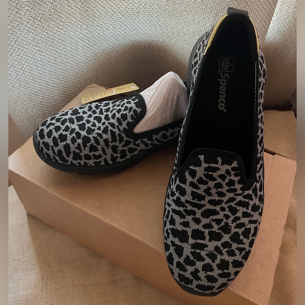Spenco - 🖤 Women's Black and Gray Slip-On Shoes 🖤